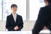 面接を受ける学生のイメージ