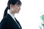 面接会場に向かう学生