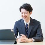 オンライン（Web）面接に臨む学生のイメージ