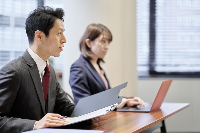 面接をする人事担当者のイメージ