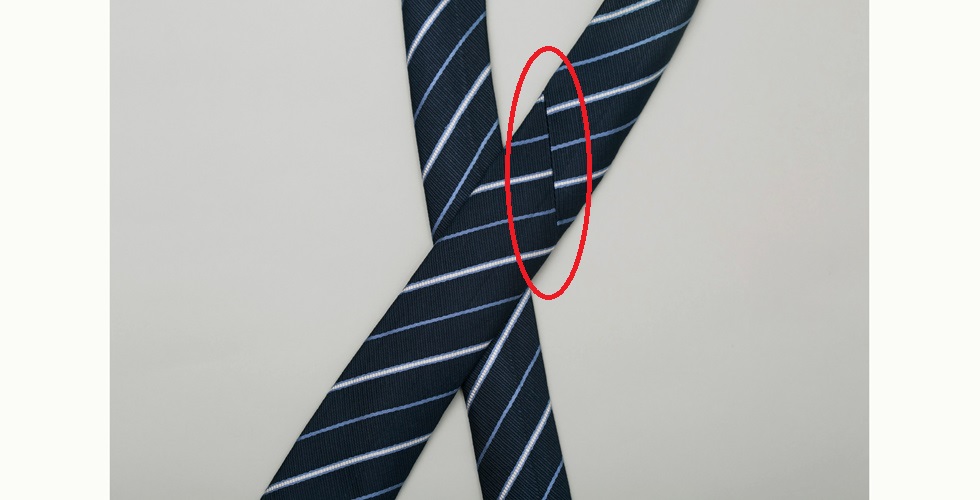 ネクタイの縫い目